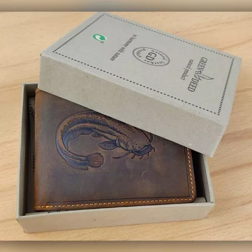 Ajándék_horgásznak_Pénztárca_harcsa_mintával