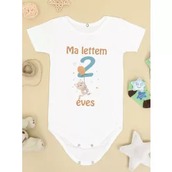 Baba_Ajándék_Feliratos_Body_2_éves_lettem_cicás