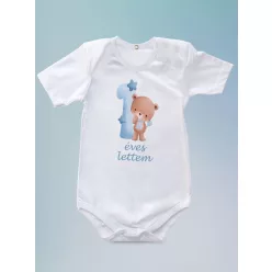 Baba_Ajándék_Macis_body_kisfiúknak_1_éves_lettem