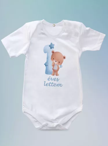 Baba_Ajándék_Macis_body_kisfiúknak_1_éves_lettem