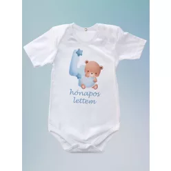 Baba_Ajándék_Macis_body_kisfiúknak_4_hónapos_lettem