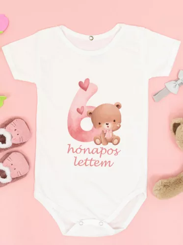 Baba_Ajándék_Macis_body_kislánynak_6_hónapos_lettem
