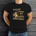 Ajándék_vadásznak_Éles_ész_szuper_erő_póló_