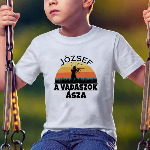 Névre_szóló_gyerek_pólók_Vadászok_ásza_