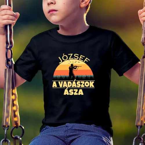 Névre_szóló_gyerek_pólók_Vadászok_ásza_