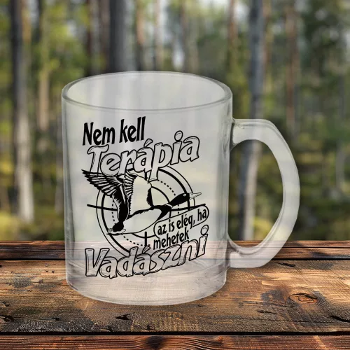 Feliratos_vadász_bögre_Nem_kell_terápia_