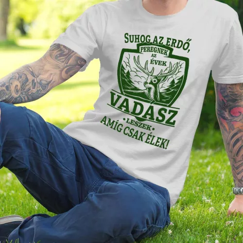 Szarvasos_póló_Vadász_leszek_amíg_élek_