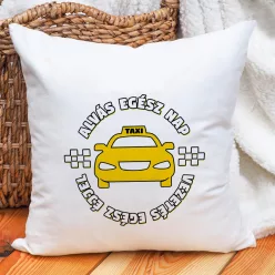 Ajándék_párna_taxisnak_Vezetés_egész_éjjel_
