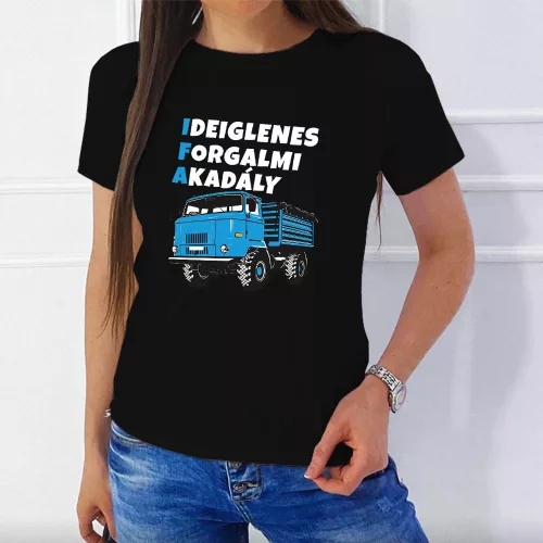 Vicces_IFA_női_póló_Forgalmi_akadály_