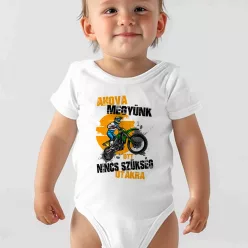 Baba_body_motorosnak_Nincs_szükség_utakra_