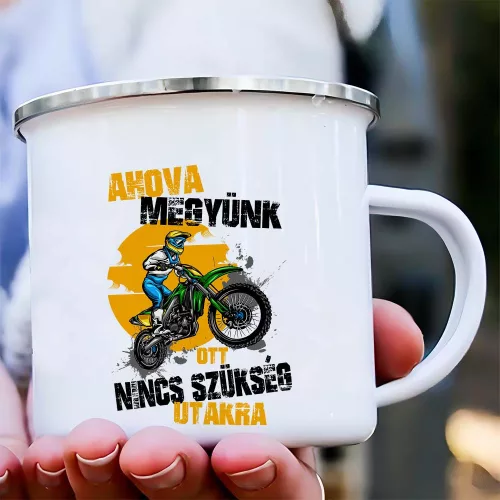 Bögre_motorosoknak_Nincs_szükség_utakra_
