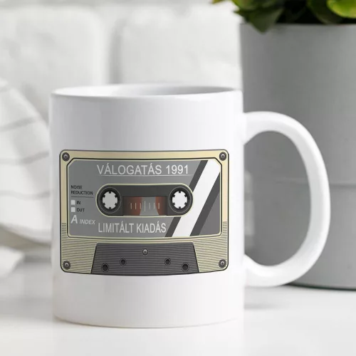 Egyedi_szülinapi_ajándék_Kazettás_bögre_