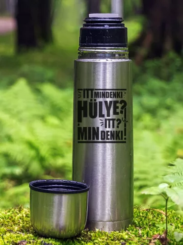 Humoros_termosz_Mindenki_hülye_