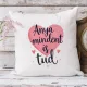 Feliratos_párna_anyáknak_Anya_mindent_tud_