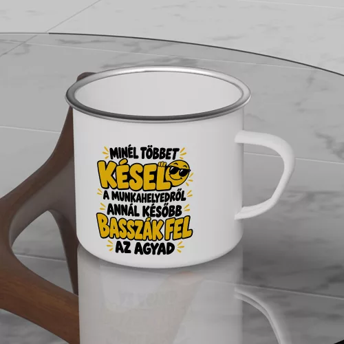 Notórikusan_késő_ajándék_bögre_Minél_később_annál_jobb