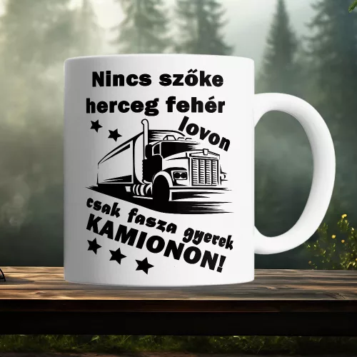 Nincs_szőke_herceg_Kamionos_mintás_bögre_