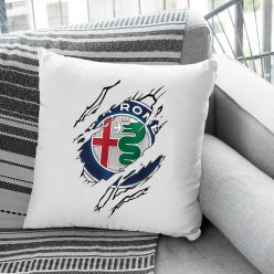 Alfás_ajándék_Alfa_Romeo_szakadt_logós_párna_