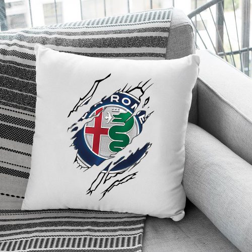 Alfás_ajándék_Alfa_Romeo_szakadt_logós_párna_