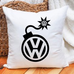 Ajándék_autósoknak_Volkswagen_bomba_párna_