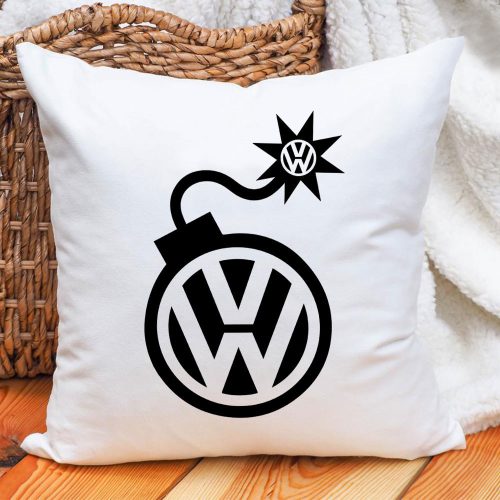 Ajándék_autósoknak_Volkswagen_bomba_párna_