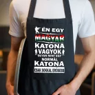 Ajándék_katonáknak_Magyar_katona_kötény_