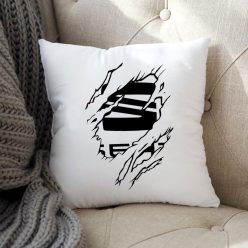 Autós_ajándék_Tépett_Seat_logós_párna_