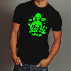 UFO_ajándék_You_are_not_alone_póló_