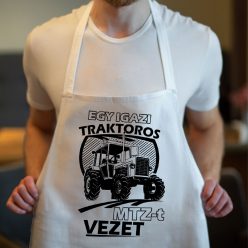 Ajándék_traktorosoknak_MTZ-t_vezet_kötény_