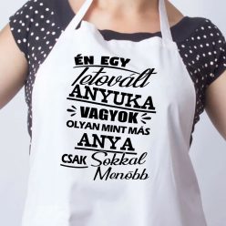 Ajándék_anyáknak_Kötény_tetovált_anyukáknak_