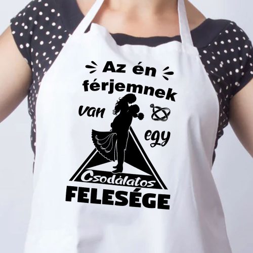 Kötény_feleségeknek_Csodálatos_feleség_
