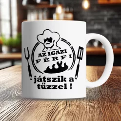 Ajándék_férfiaknak_Játszik_a_tűzzel_bögre_