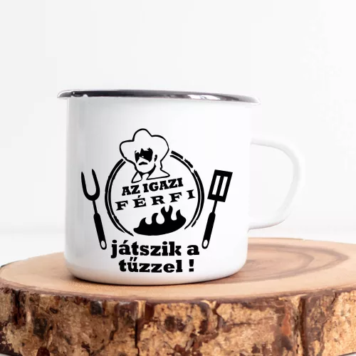 Ajándék_férfiaknak_Játszik_a_tűzzel_bögre_