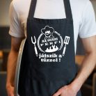 Ajándék_férfiaknak_Az_igazi_férfi_játszik_a_tűzzel_kötény_