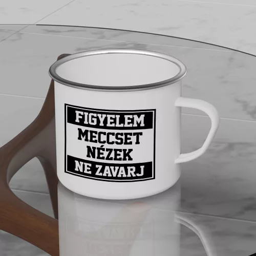 Vicces_ajándékok_Meccset_nézek_bögre_