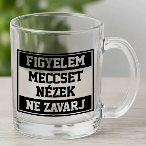Vicces_ajándékok_Meccset_nézek_bögre_