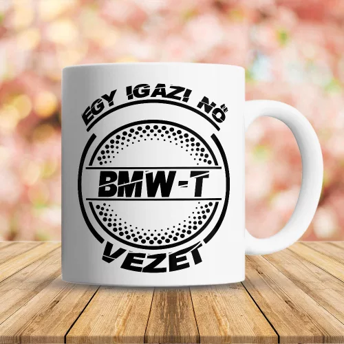 BMW-s_bögre_Igazi_nő_bmw-t_vezet_