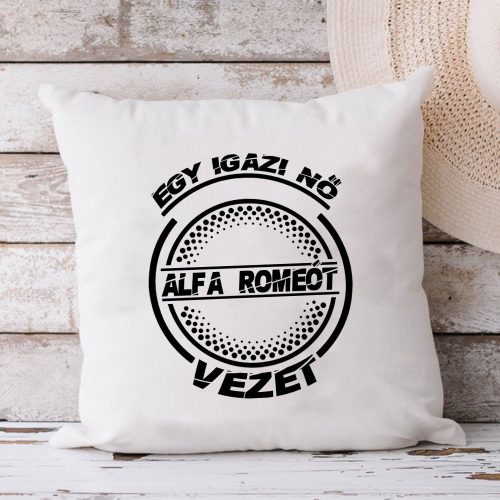 Alfa_romeos_párna_Igazi_nő_alfát_vezet_