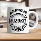 Suzukis_bögre_Igazi_nő_Suzukit_vezet_
