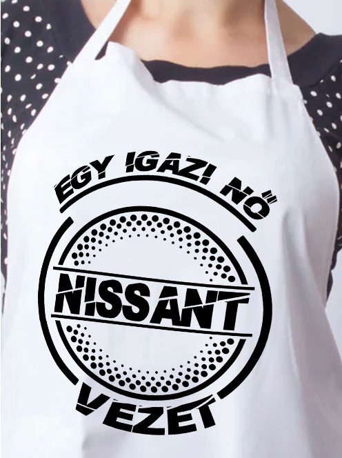 Nissanos kötény_Igazi nő Nissant vezet