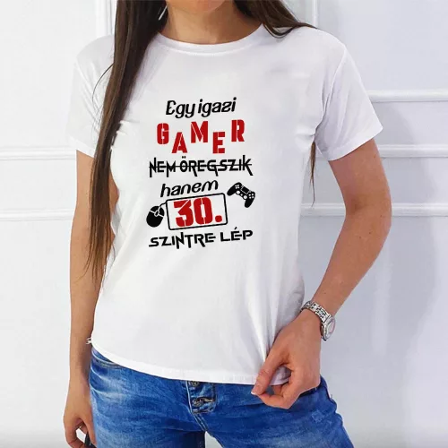 Születésnapi_női_póló_gamernek_Szintet_lép_