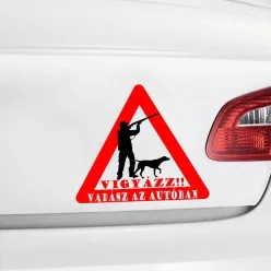 Vigyázz_vadász_az_autóban_Vadász_matrica_