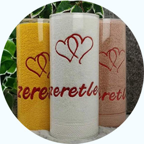 Hímzett törölközők